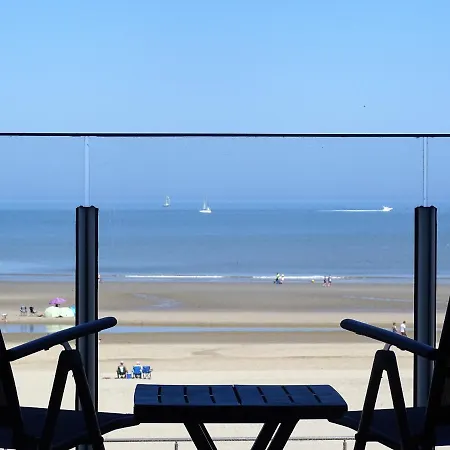 North Sea View With Parking *
