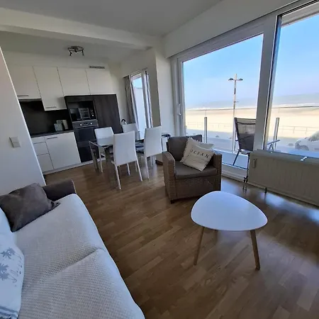 North Sea View With Parking דירה